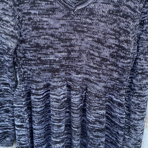 Calvin Klein medium weight knit dress - Picture 6 of 8
